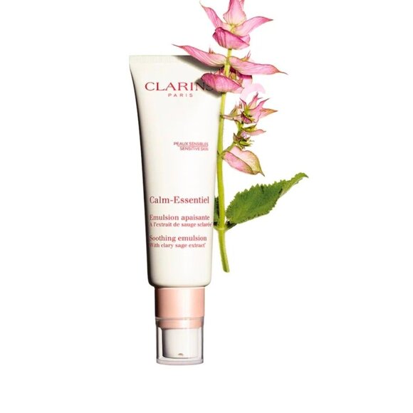 NIB Clarins Calm-Essentiel Soothing Emulsion. - Picture 3 of 3